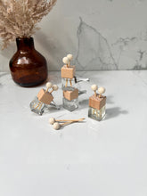 Load image into Gallery viewer, Travel Diffusers • Vent Clip